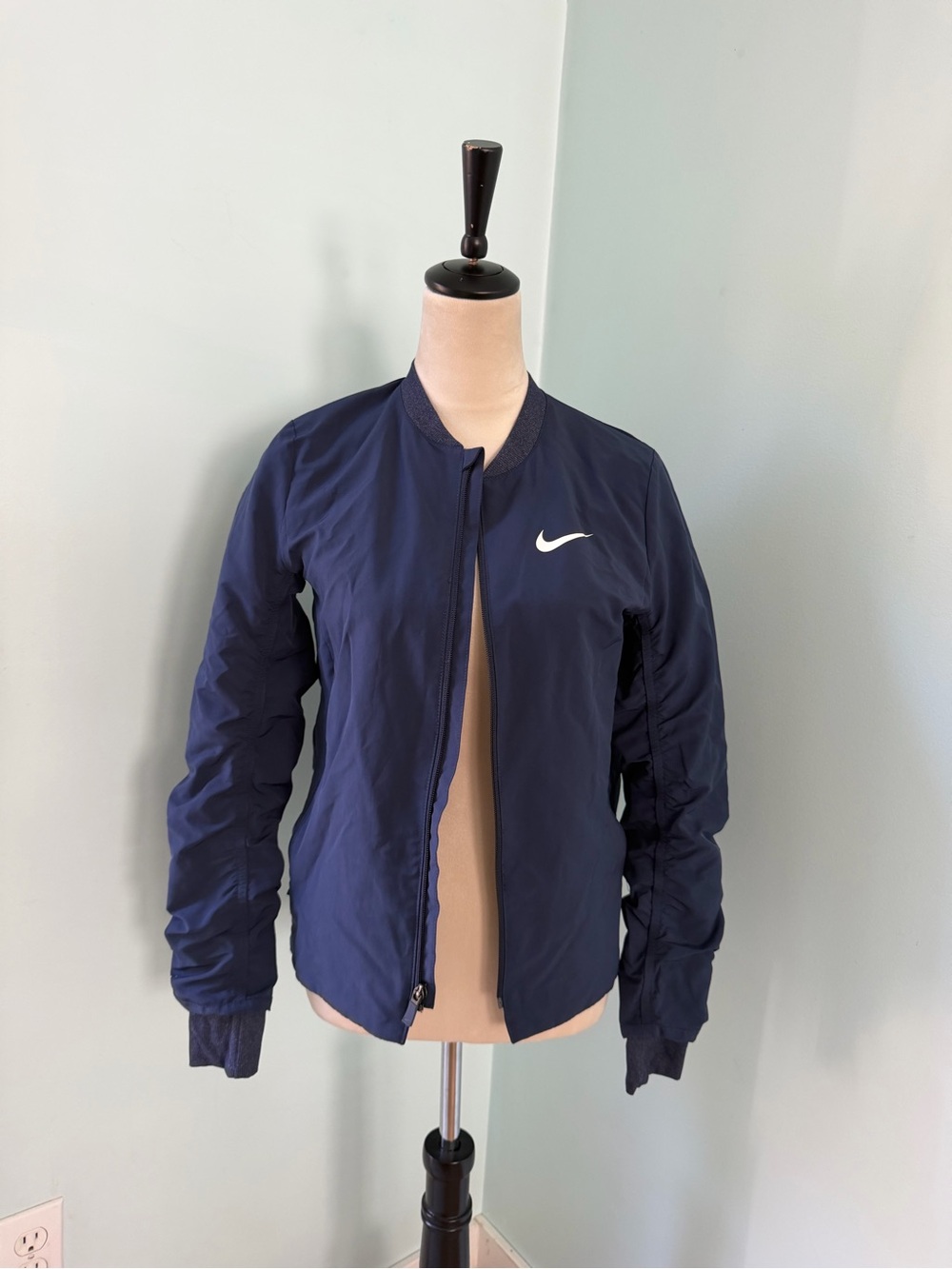 Nike Shield Jacket Womens XS Navy Bomber Zip Running Athletic Windbreaker